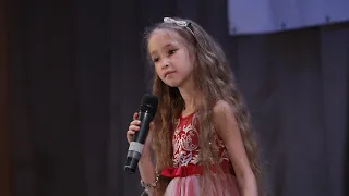 Искакова Алиса - 6 лет- "Волшебный цветок" ( Ю. Чичков/М.Пляцковский)