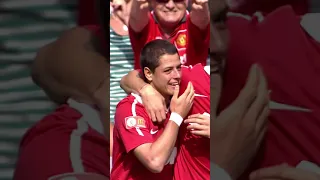 Javier Hernández scores funny goal in 2010 Community Shield Final 🤣