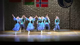 Танцевальный коллектив "Дивертисмент" (с. Ловозеро) - "Татарский танец игра с платком"