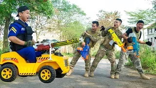 Battle Nerf War: Blue Police Use Machine Nerf Guns Robbers Group CAR NERF BATTLE