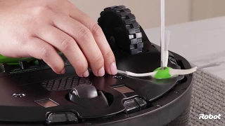 How to Replace the Cleaning Head Module | Roomba® i and e series | iRobot®