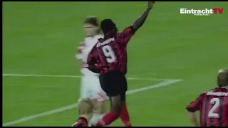 Tony Yeboah (Eintracht Frankfurt) - 04/10/1992 - Eintracht Frankfurt 4x0 Stuttgart - 2 gols