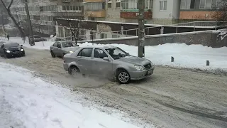 гололед.езда зимой.автомобили. дорога.КАК МАШИНЫ ВВЕРХ КАРАБКАЛИСЬ часть 4