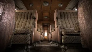 Tour inside abandoned 1932 First Class Train Wagon !