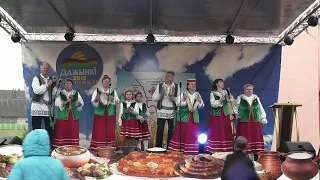 "А я чарнява". Белорусская народная песня