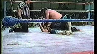 WWC: Kim Duk vs. Huracán Castillo Jr. (1990)