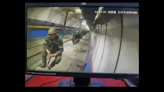 Mine Chair Lift Accident caught on Camera