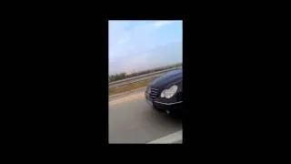 Drag racing BMW 328 vs Mercedes C320