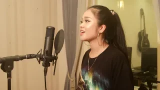 Maroon 5 - Girls Like You ft. Cardi B (Cover by Hai Ha)