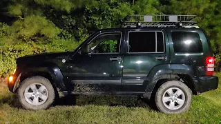 Jeep Liberty KK, 1st time in 4L, Muddy Hill Attempt! Massive Fail! Stuck! And what is that sound!?!😬