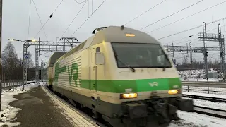 Kemijärvi night train arriving at Riihimäki