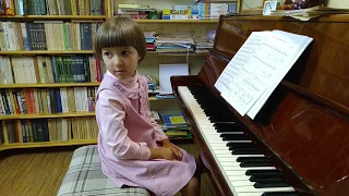 Марианна Лемешкина. 5 лет. Работа над педальной прелюдией С.Майкапара (открытый урок)