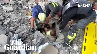 Ukraine: emergency workers pull man from rubble after Russian airstrikes hit Bakhmut