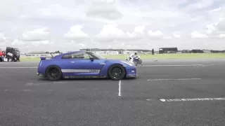 Nissan GTR Vs Kawasaki ZX 10R