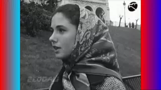 Gigliola Cinquetti découvre Montmartre et la Basilique du Sacré-Coeur à Paris.