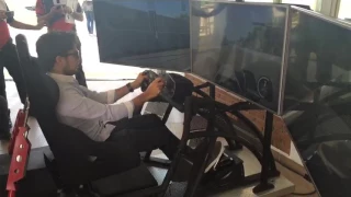 Checo Perez en Simulador Formula - APEX® MotionGP