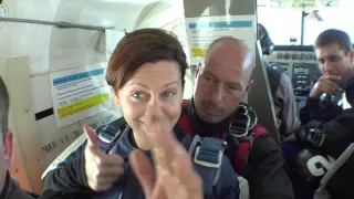 Skydive Liesbeth en Caroline PCV Zwartberg 19/06/2016