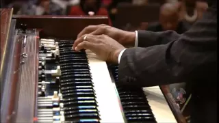 Derrick Jackson at West Angeles COGIC - Organ Solo with Praise Break