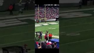 Antonio Brown Takes His Pads Off at Sidelines & Quits in the 3rd Quarter (TB VS NYJ 2022)