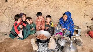 Old Cave living in a Harsh Condition Cave | Twin Children live 2000 years ago | Afghan Village life