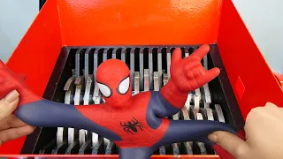 Triturando Goo Jit Zu GIANT HOMBRE ARAÑA! Shredding Goo Jit Zu GIANT SPIDERMAN!