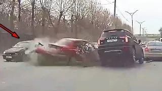 Insane Car Crash Compilation 2023 : Ultimate Idiots in Cars Caught on Camera #84
