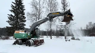 Huutokaupataan Lännen M318 pyöräkaivinkone