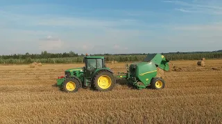 Kilka ujęć belowanie słomy 2021 (John Deere 6330 , John Deere F441M )