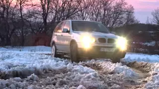BMW X5 Snow Drift Glade in the mountains