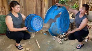 Blacksmith Girl. Blacksmith's Cabin, Recycle The Old Plastic Pots, Patch Broken Pots and Buckets