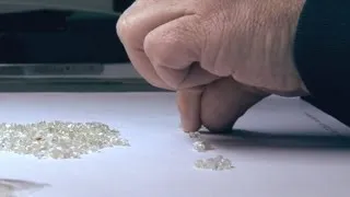 How to cut a diamond