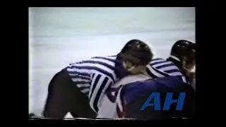 QMJHL Apr. 1, 1984 Jean-Philippe Lamoine,LGL v Mario Roberge,QUE Longueuil Chevaliers Quebec Rempart
