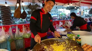 Bangkok Street Food - Best Food Stalls Around China Town & MBK Center, Thailand