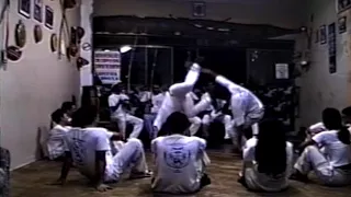 Capoeira Angola: Mestre Ananias e alunos