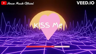 Kiss Me Remix | Thủy Tiên | Nhạc remix sôi động | Lại gần em một chút thôi kiss me kiss me...