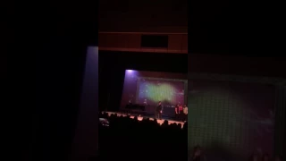 Omg 16 year old kid sing Johnny cash ring of fire crowd was amazed