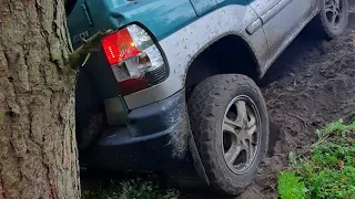 Mitsubishi Pajero Pinin Въехал в Дерево 🌳 Gegen Baum gefahren #offroad #4x4 #mitsubishi #shorts