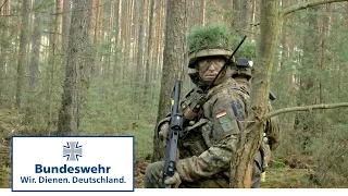 SERWAL 2016: Zugführer und Jägerzug üben Angriff im Wald - Bundeswehr