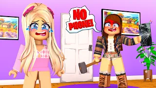 WE PULLED AN ALL NIGHTER WITH A STRICT MOM IN ROBLOX!