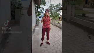 vidio kocak tiktok@nyai kembang1/hayoo ada yg pernah ngerokok pakek makanan kek gini gk😝😅🤣