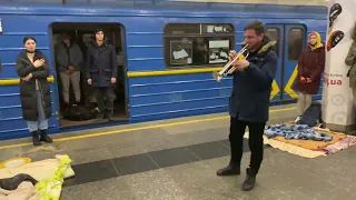 #BREAKING: Ukrainian national anthem in the metro station (bomb shelter), in Kyiv, Ukraine