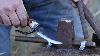 Blacksmithing - Making a KNIFE from an old File