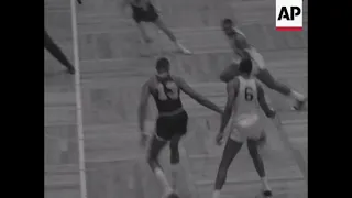 Bill Russell Excellent Defense on Wilt 1964/65 RS