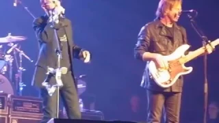 ""Wings"" Ringo Starr and his all star band live in Sydney  2013