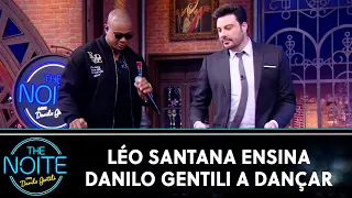 Danilo Gentili dá show ao mostrar habilidade com dança | The Noite (29/02/24)