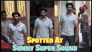 Kartik Aryan Spotted At Sunny Super Sound