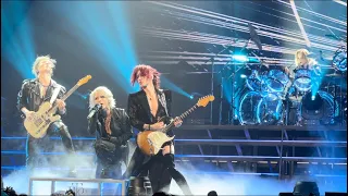 YOSHIKI泣きそうに神曲「Beneath The Skin 」を披露！TheLastRockStars The 2nd Tour 2023/11/21(火)in有明アリーナ　VIP席から