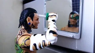 Jeff Hardy applies his face paint perfectly