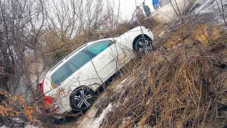 МАССОВЫЙ БОЙ МАШИН! РАЗБИЛИ два TOYOTA PRADO во время OFFROAD заездов