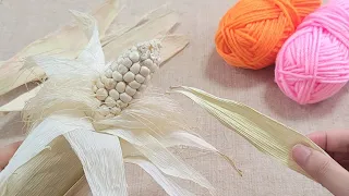 You will be amazed at what I have done with corn leaf and yarn - Superb DIY recycling craft idea